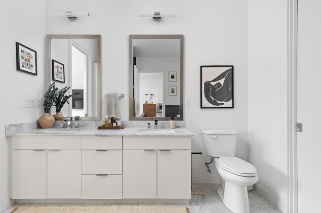 Building Photo - 207 W Johanna St