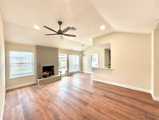 Building Photo - 8911 Hendon Ln
