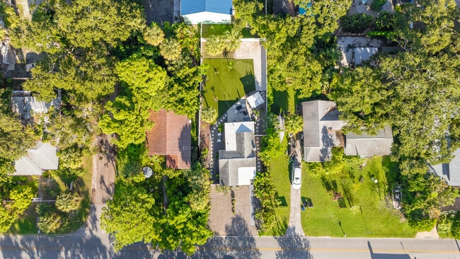 Building Photo - 2402 52nd St S