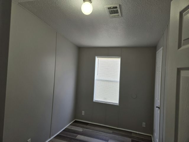 Building Photo - 119 Elderberry Ln