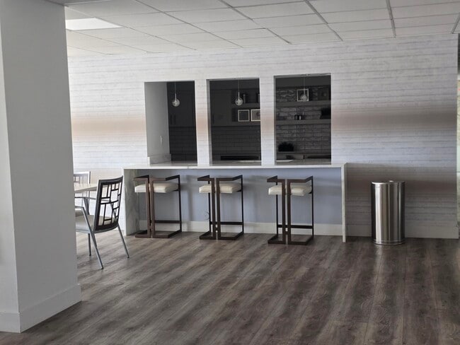 Building Photo - 3800 Galt Ocean Dr