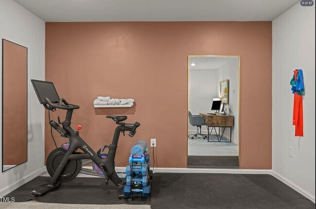 Building Photo - 1052 Shoreside Dr