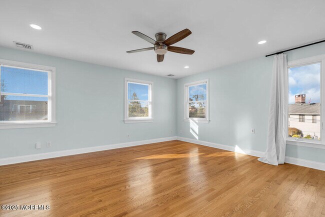 Building Photo - 20 Starboard St