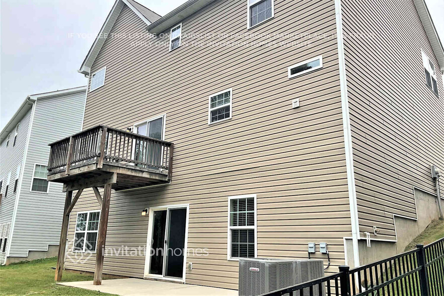 Building Photo - 141 Farmers Folly Dr