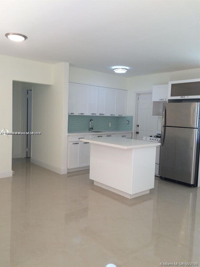 Building Photo - 2031 Jackson Street Apt #2, Hollywood, FL ...