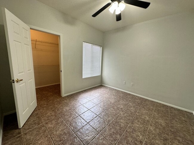 Building Photo - Summerlin Stunner!!