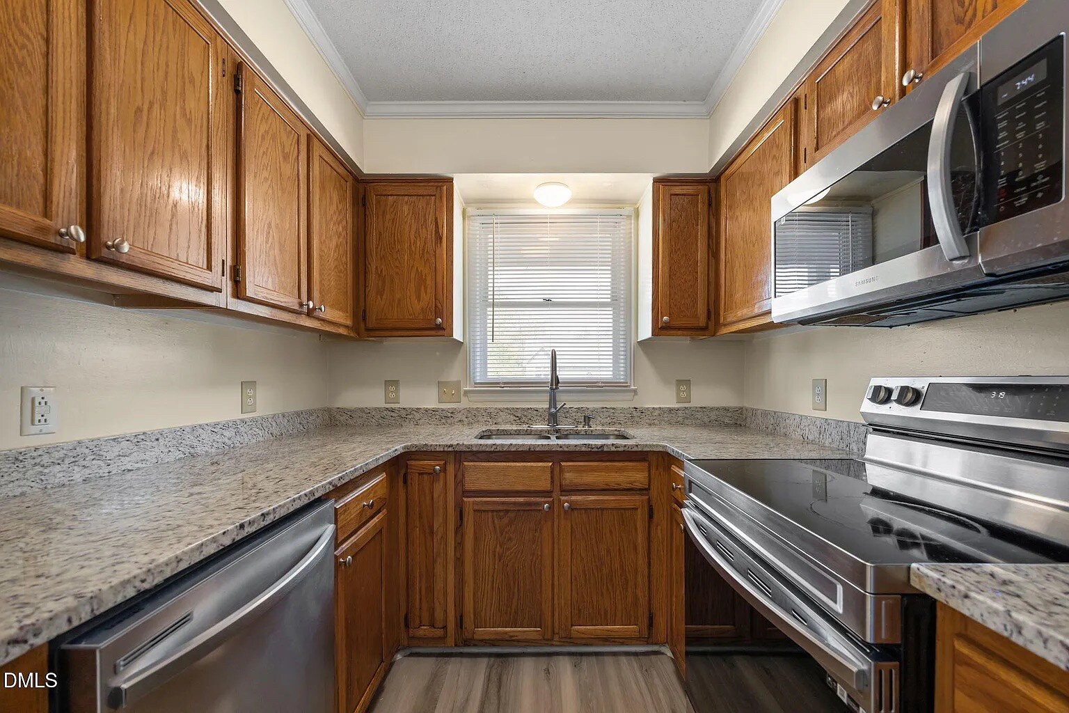 Building Photo - Room in Townhome on Oakland Hills Way