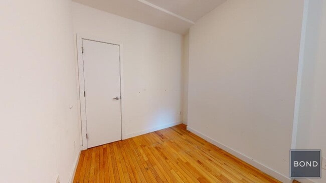 Building Photo - 312 E 91st St