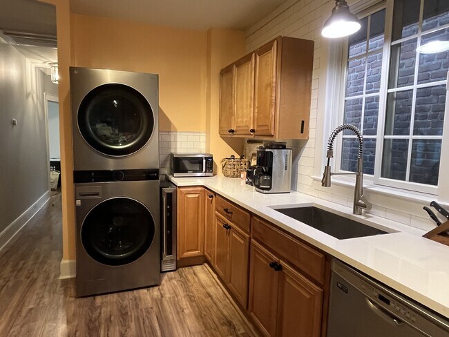 Building Photo - 68 Mission St