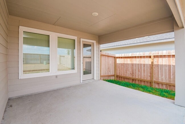 Building Photo - 7326 Marina Hts Wy