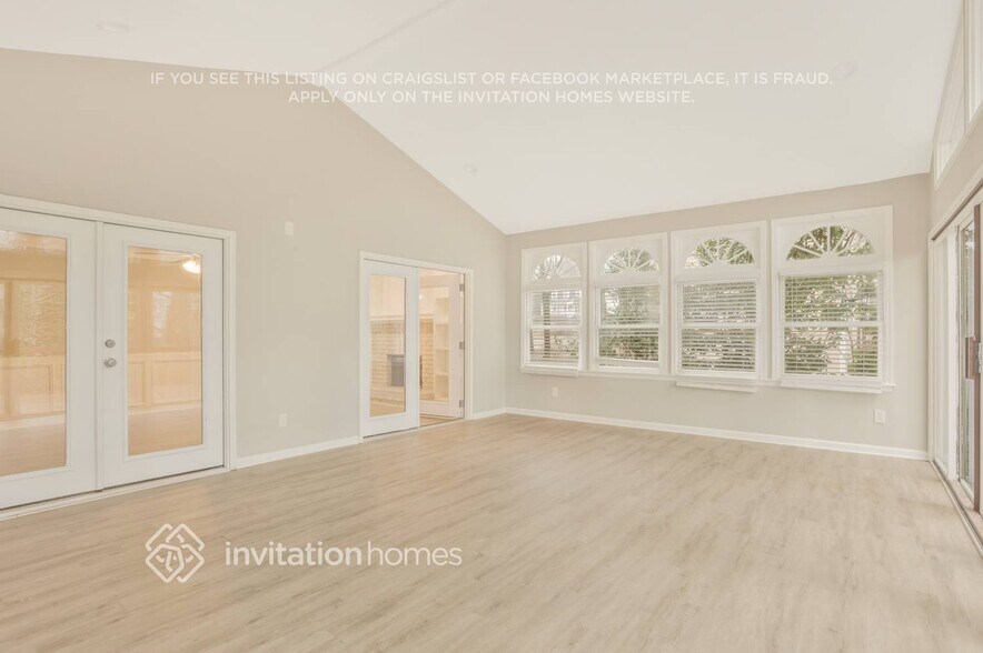 Building Photo - 2847 Bentwood Dr