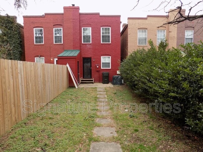 Building Photo - 1822 Idlewood Ave