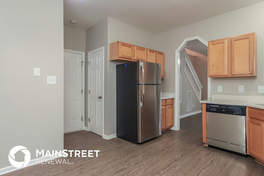 Building Photo - 6032 Brambleberry Way