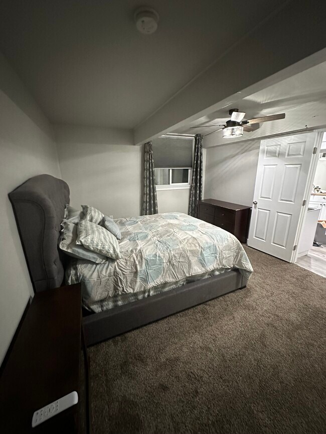 Building Photo - 11916 Barrett St