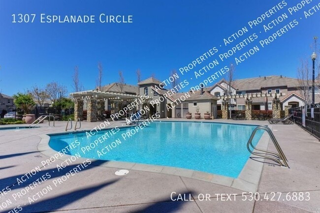 Building Photo - 1307 Esplanade Cir