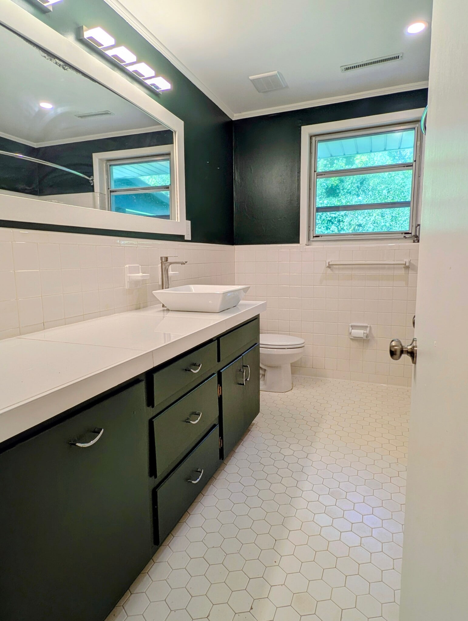 Bathroom 2 - 1128 Otello Ave