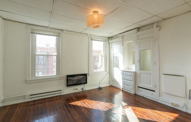 Building Photo - 2127 Morris St