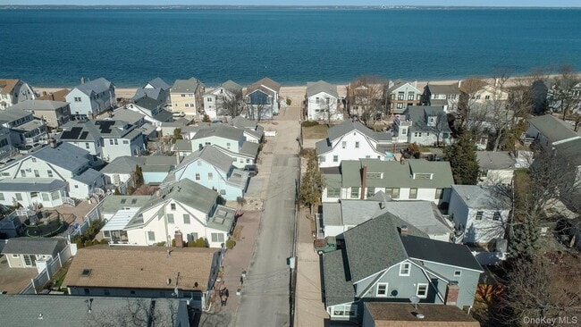 Building Photo - 5 Warren Ave