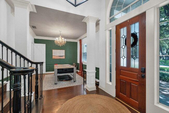 Building Photo - "Discover Your Dream Home: Spacious 4-Bedr...