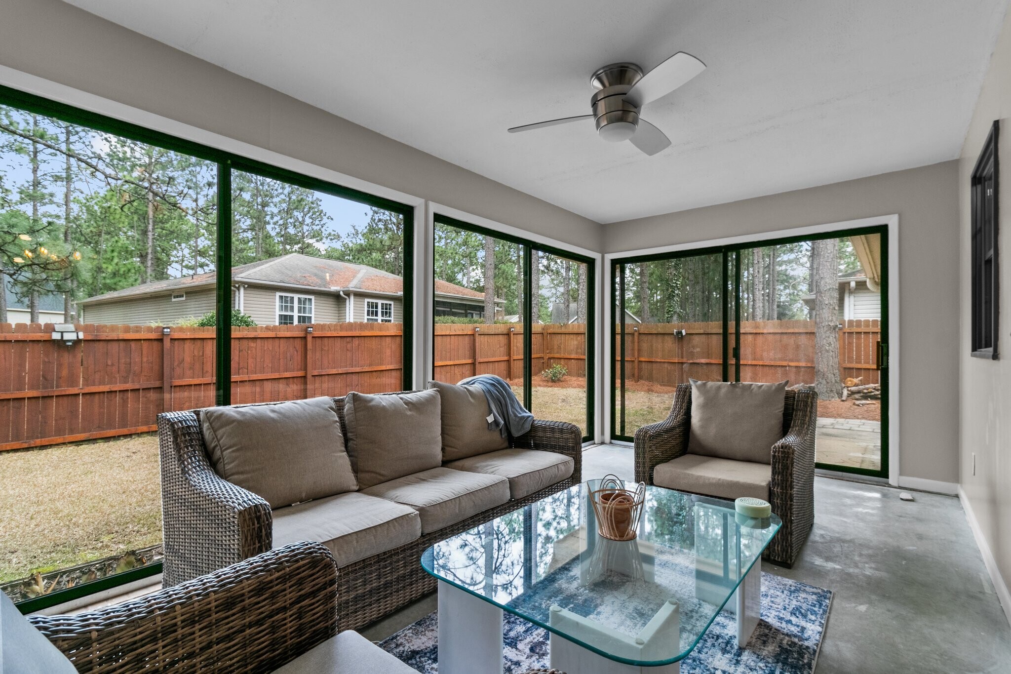 Building Photo - 1635 Longleaf Dr E