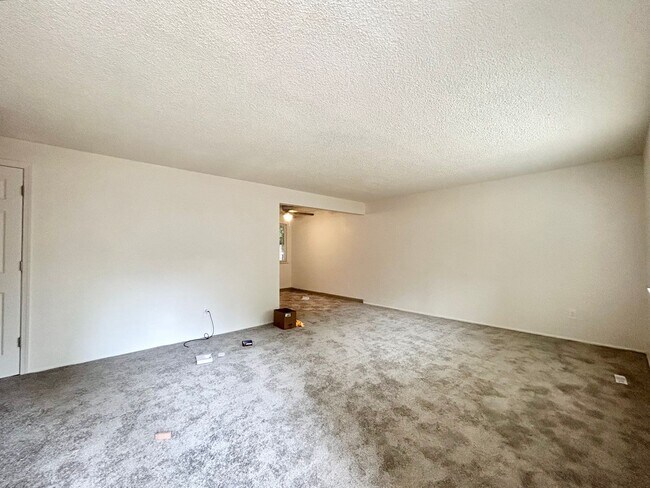 Building Photo - sw165th