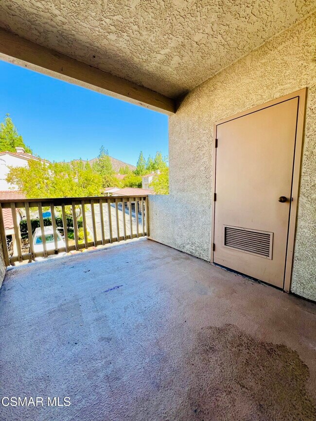 Building Photo - 5798 Oak Bank Trail