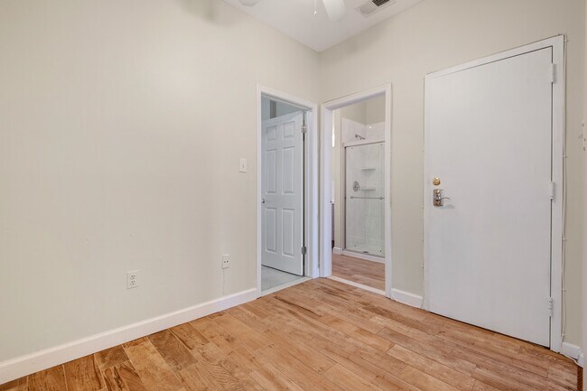 Building Photo - 2104 18th St NW