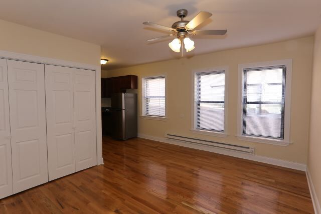 Building Photo - 730 W Cornelia Ave