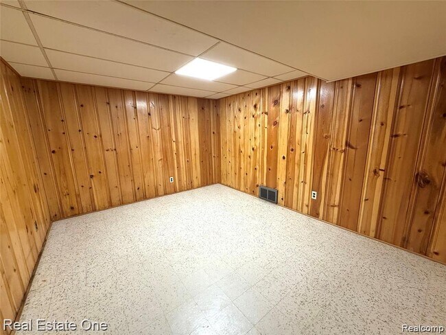 Building Photo - 7627 Rosemary St