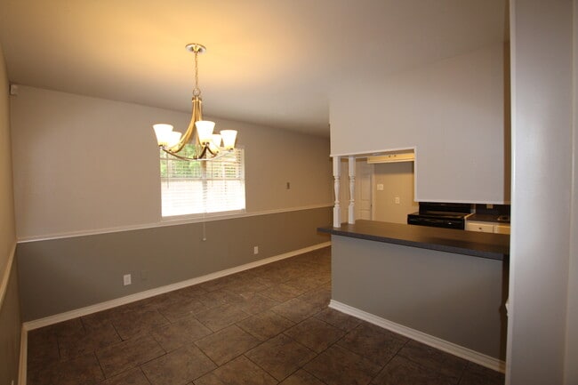Building Photo - Lease Takeover Opportunity Available! 3 be...