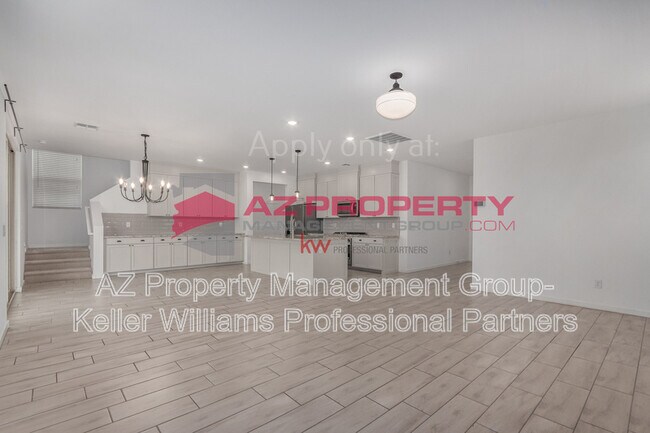 Building Photo - 14031 W Pershing St