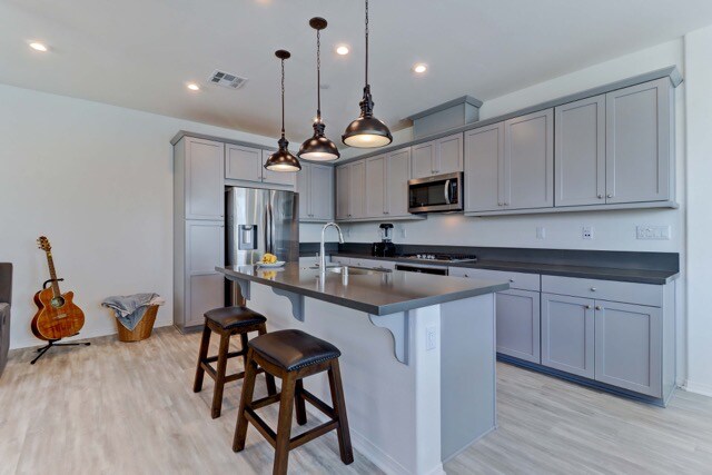 Building Photo - 54 Concepcion St