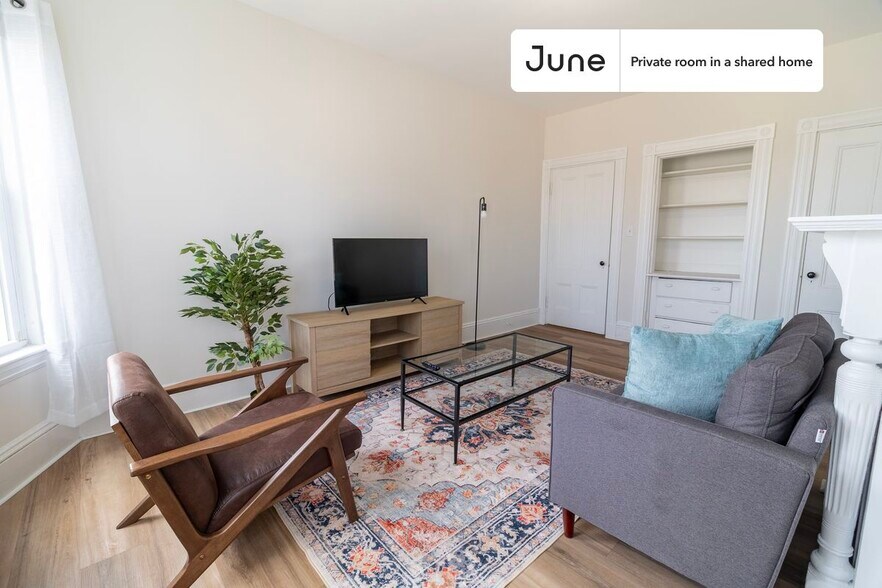 Building Photo - Room in Shared 3 bed/1 bath home