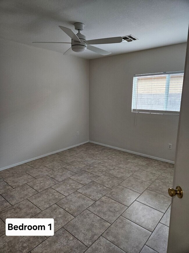 Building Photo - Mirador Estates (Lindsay & Warner) 3 bed 2 bath single level