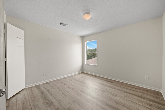 Building Photo - 20719 Fair Castle Dr