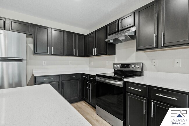 Building Photo - 26 Serbian Bellflower Trail