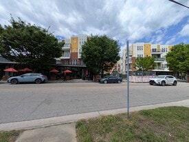 Building Photo - 920 W Morgan St