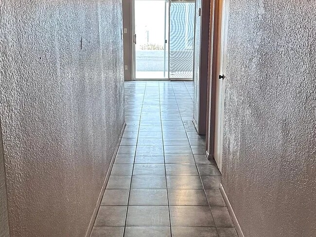 Building Photo - 2910 W Marconi Ave