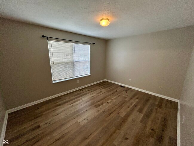 Building Photo - 3039 Armory Dr
