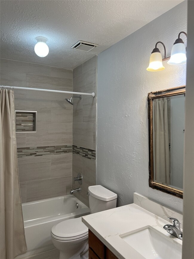 Building Photo - 3061 Walnut Springs Dr