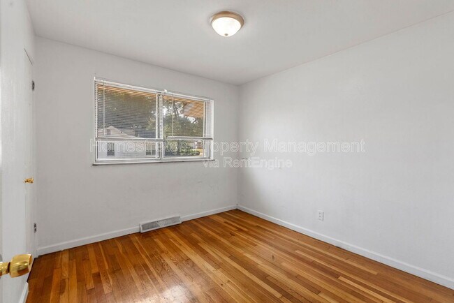 Building Photo - 500 N Elizabeth Ave