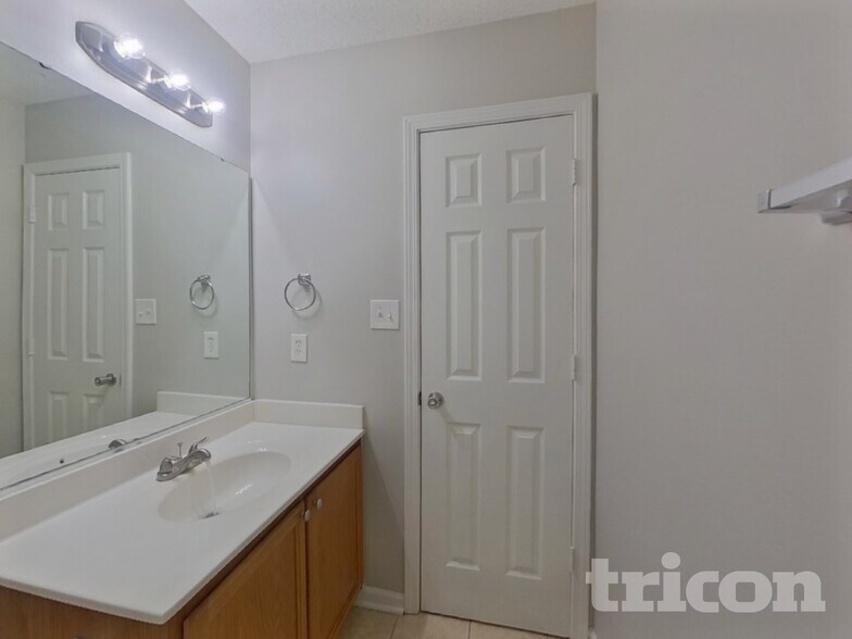 Building Photo - 6417 Sunman Rd