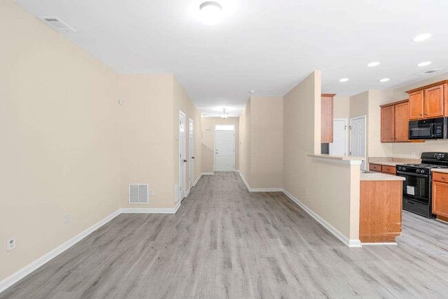 Building Photo - 2757 Keystone Ave