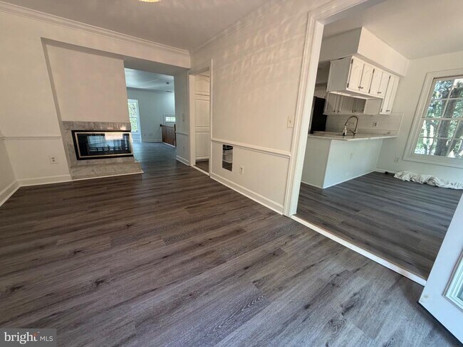 Building Photo - 4009 Dogberry Ln