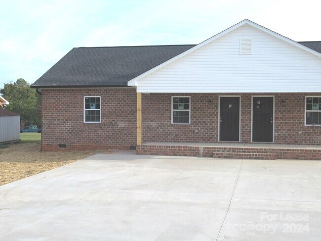 Building Photo - 2967 Gaston-Webbs Chapel Rd