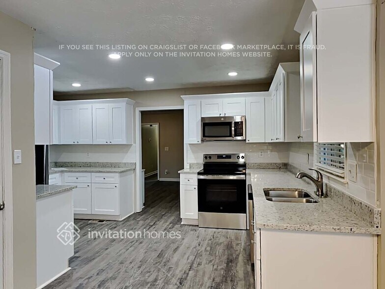 Building Photo - 3930 Grove Trail