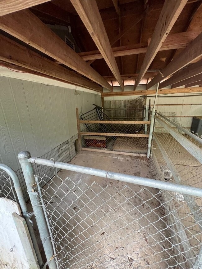 Building Photo - 11485 Sycamore Farms Rd
