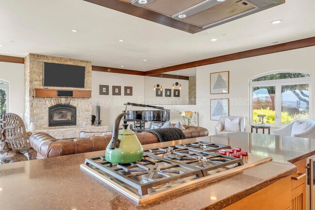 Building Photo - 287 Laureles Grade