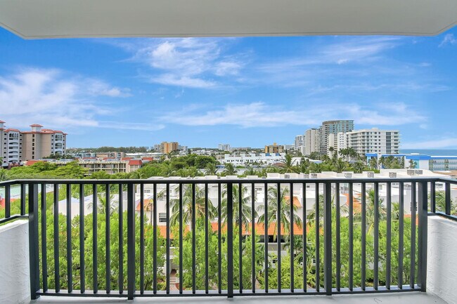 Building Photo - 531 N Ocean Blvd