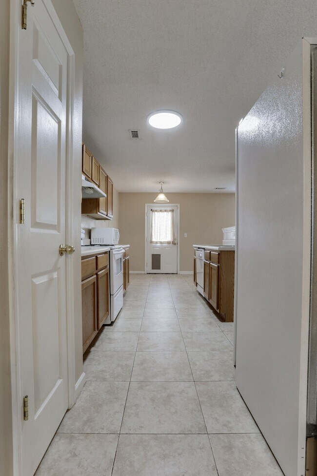 Building Photo - 103 McNair Dr